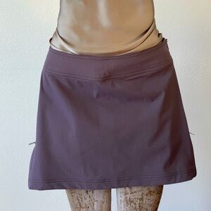 Athleta skort skirt with zippered pockets and sides